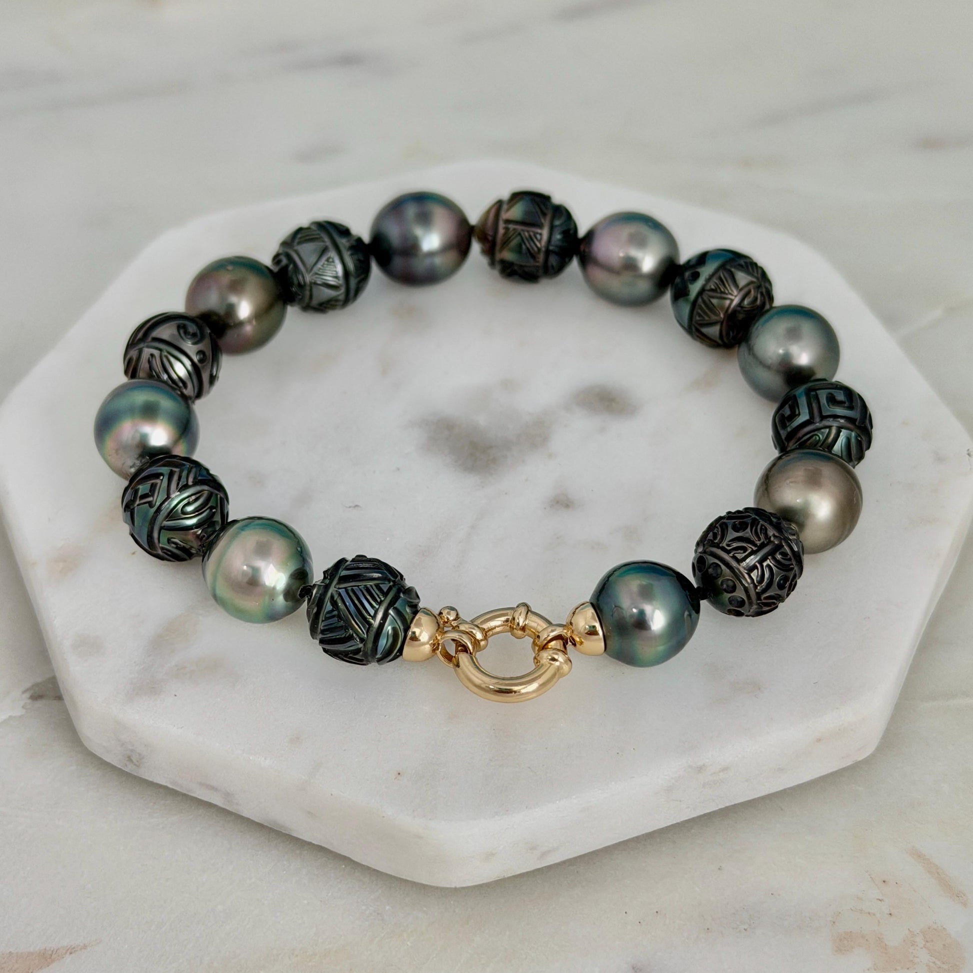 Tahitian Pearl Bracelet • Fully knotted Strand • Hand carved • EXCEPTIONAL