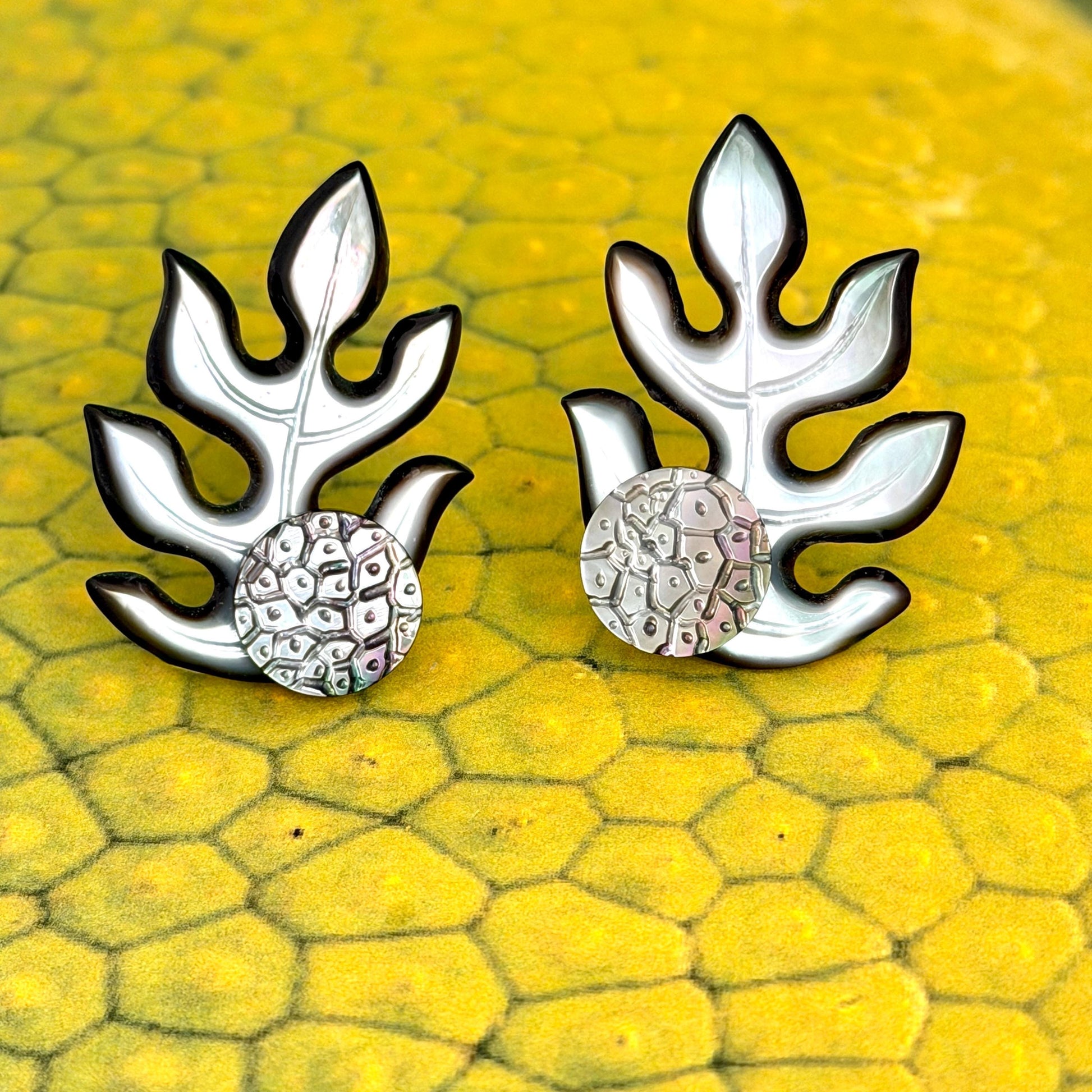 3 in 1 Mother of Pearl Shell earrings • Ulu shape • Tropical Breadfruit