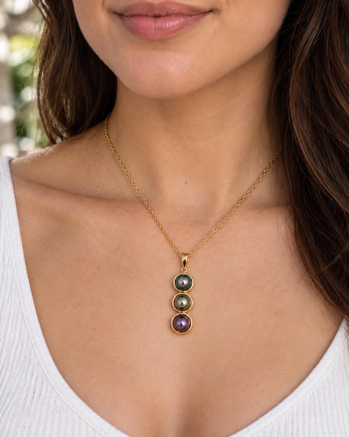 Rare Tahitian Pearl Necklace • Triple pearl jewelry in Gold plated • Peacock, Golden and Aubergine.