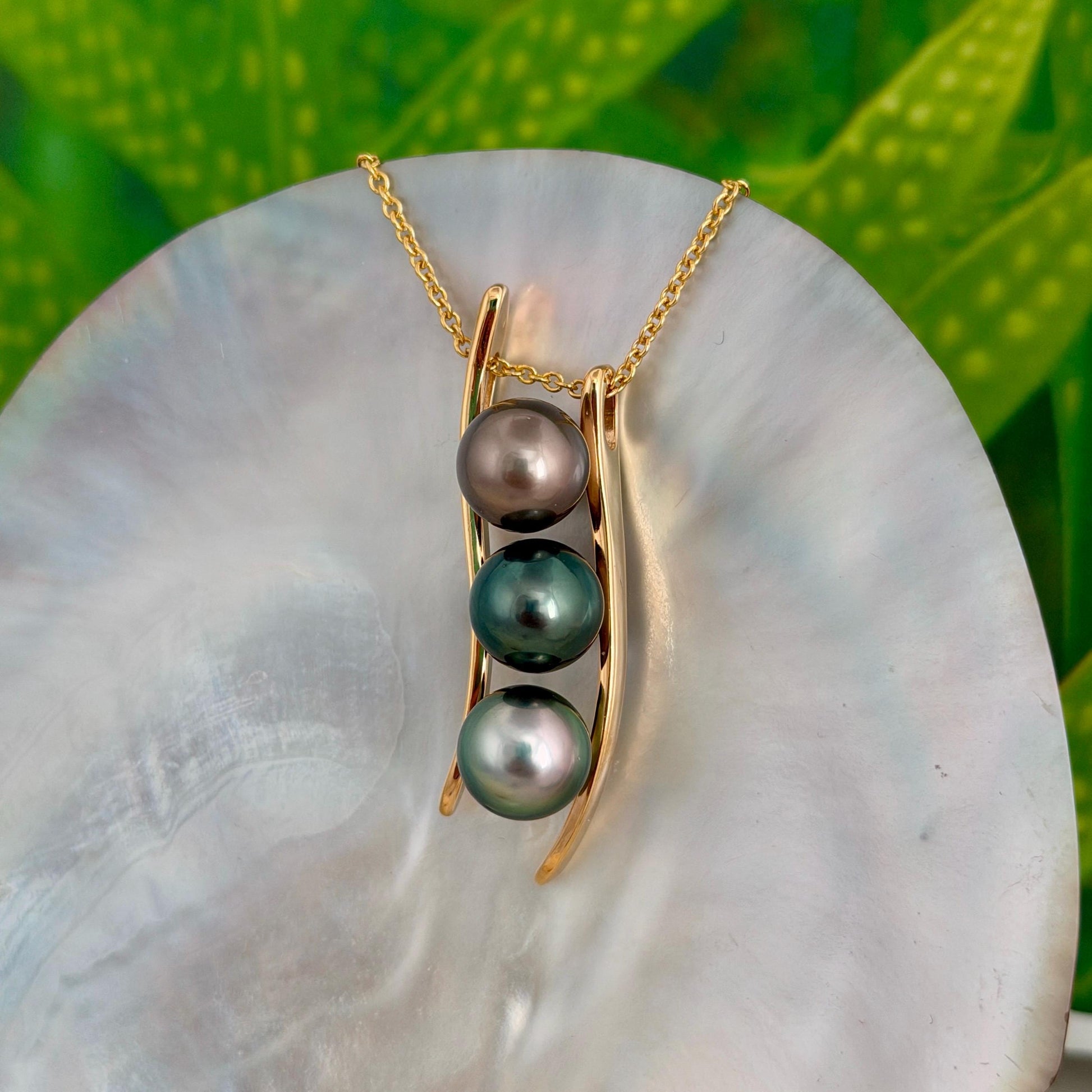 Triple Tahitian Pearl Necklace • RARE colorful pendant • Heavy Gold plated • Copper, Green, Peacock.
