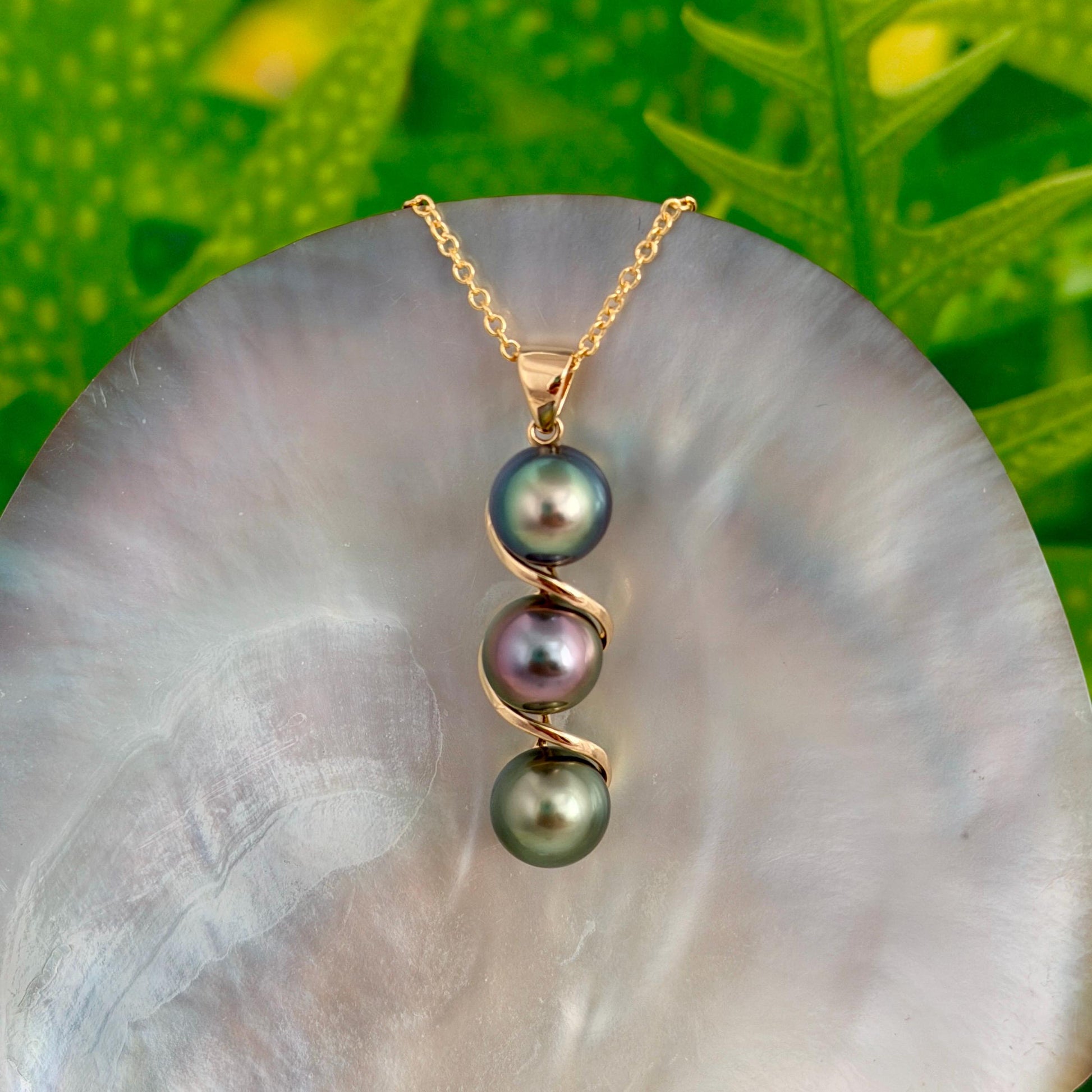 Rare Tahitian Pearl Necklace • Turquoise Blue, Pink Aubergine and Pistachio Green