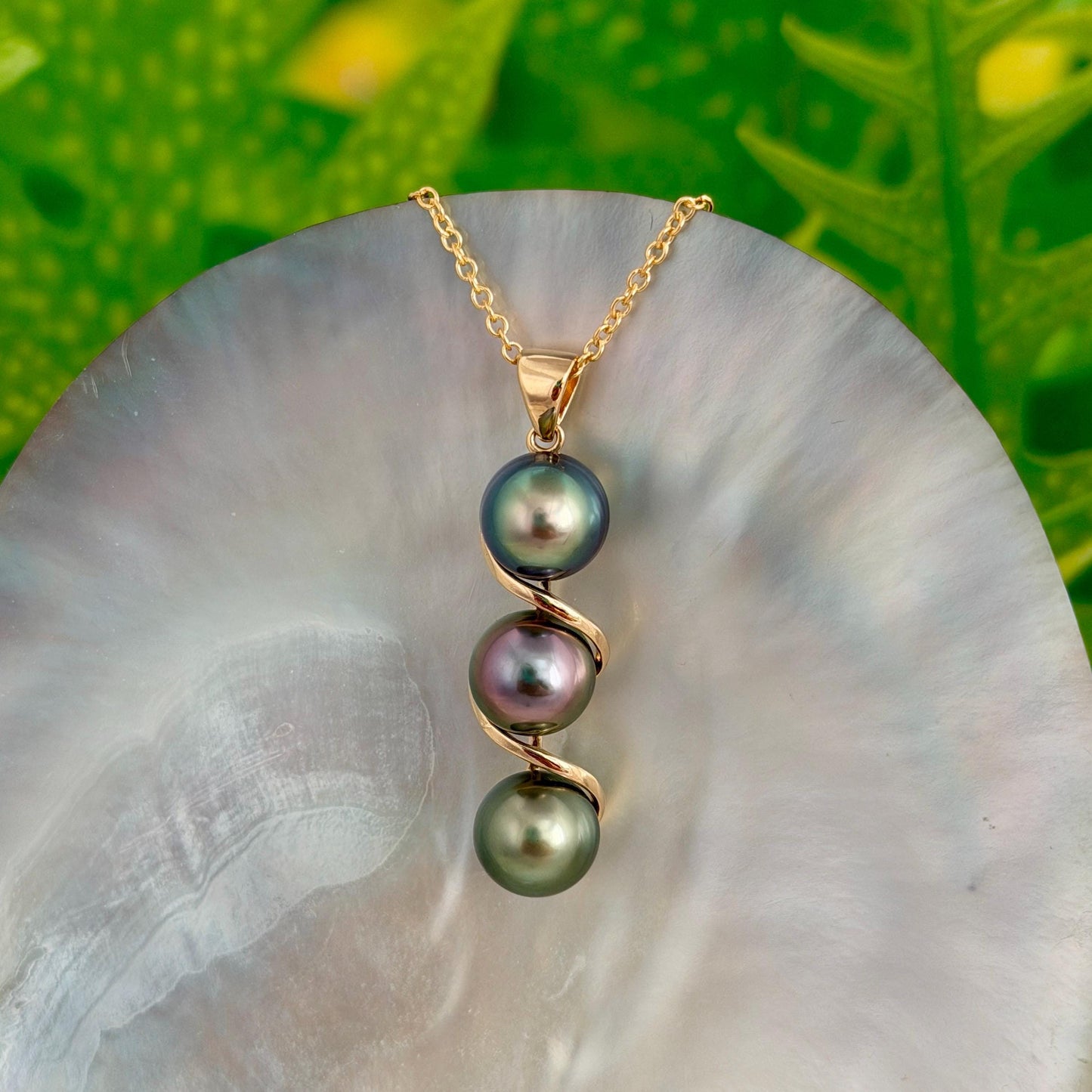 Rare Tahitian Pearl Necklace • Turquoise Blue, Pink Aubergine and Pistachio Green