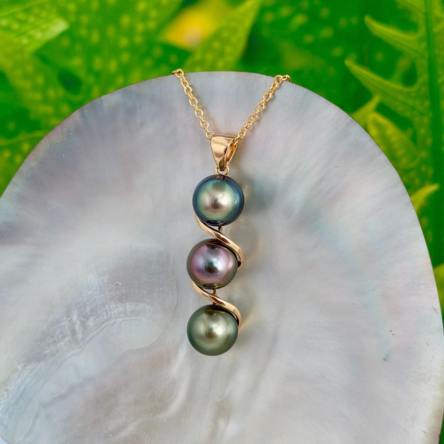 Rare Tahitian Pearl Necklace • Turquoise Blue, Pink Aubergine and Pistachio Green