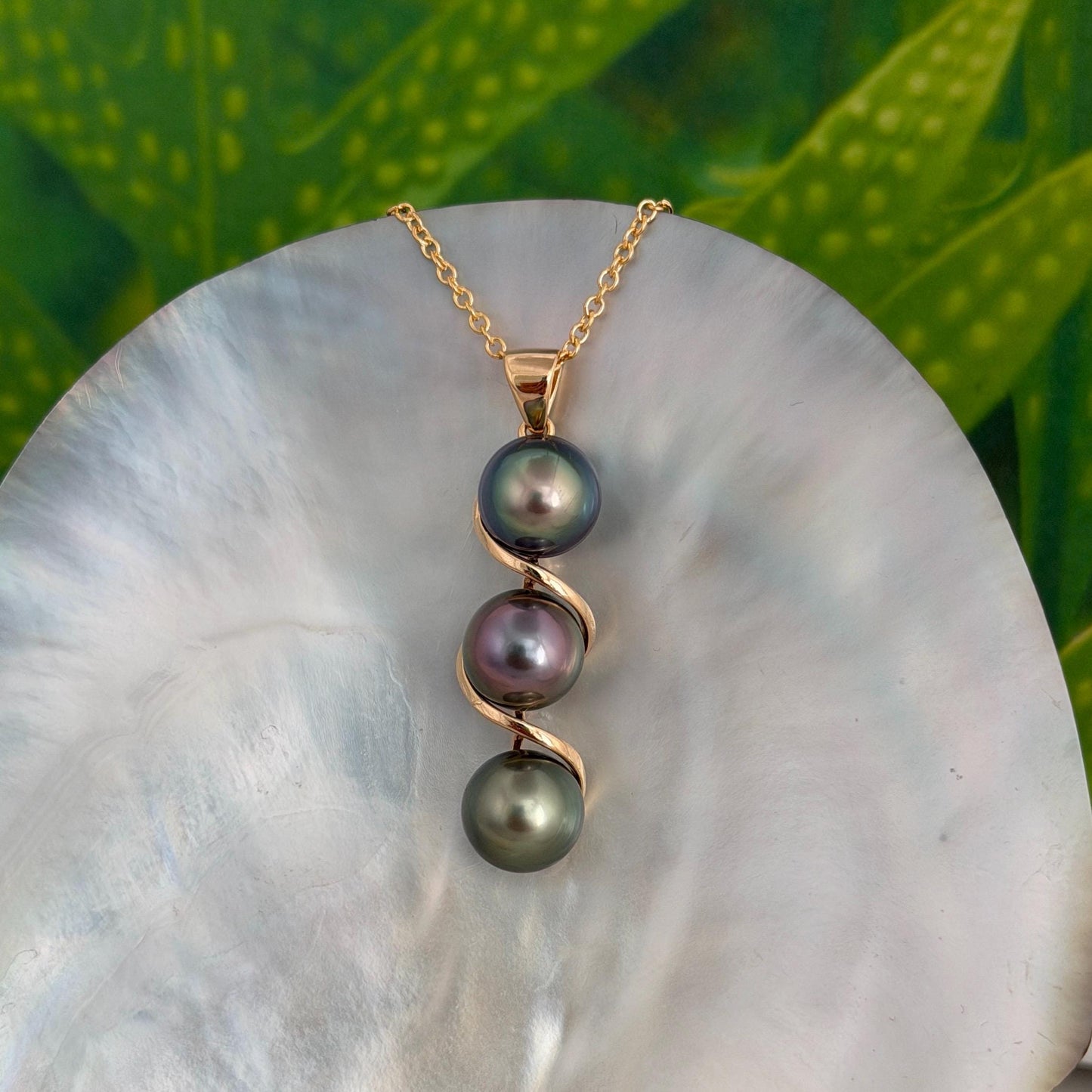 Rare Tahitian Pearl Necklace • Turquoise Blue, Pink Aubergine and Pistachio Green