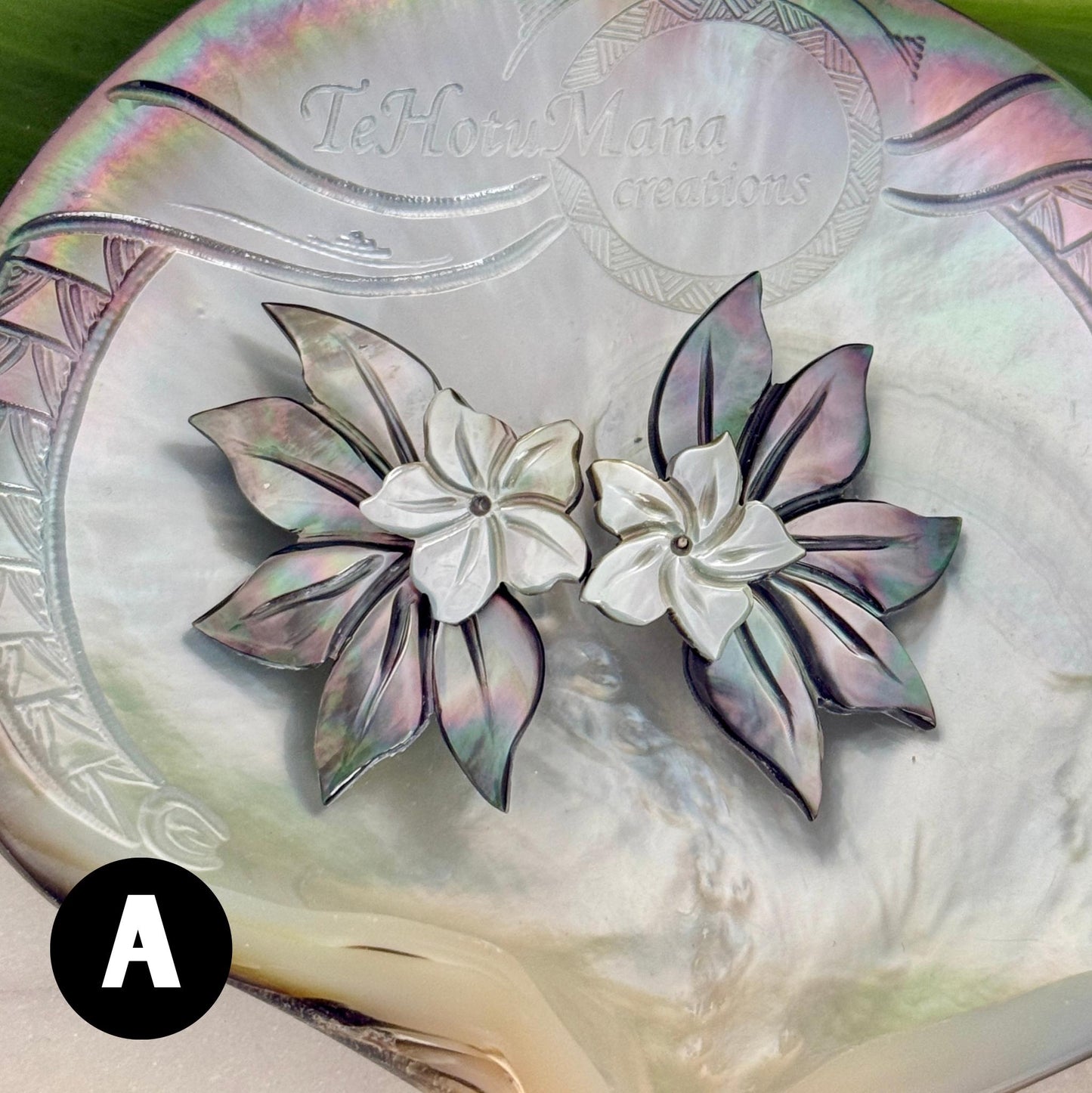 Mother of Pearl Shell earrings • Flower shape • Tropical • Carved jewelry