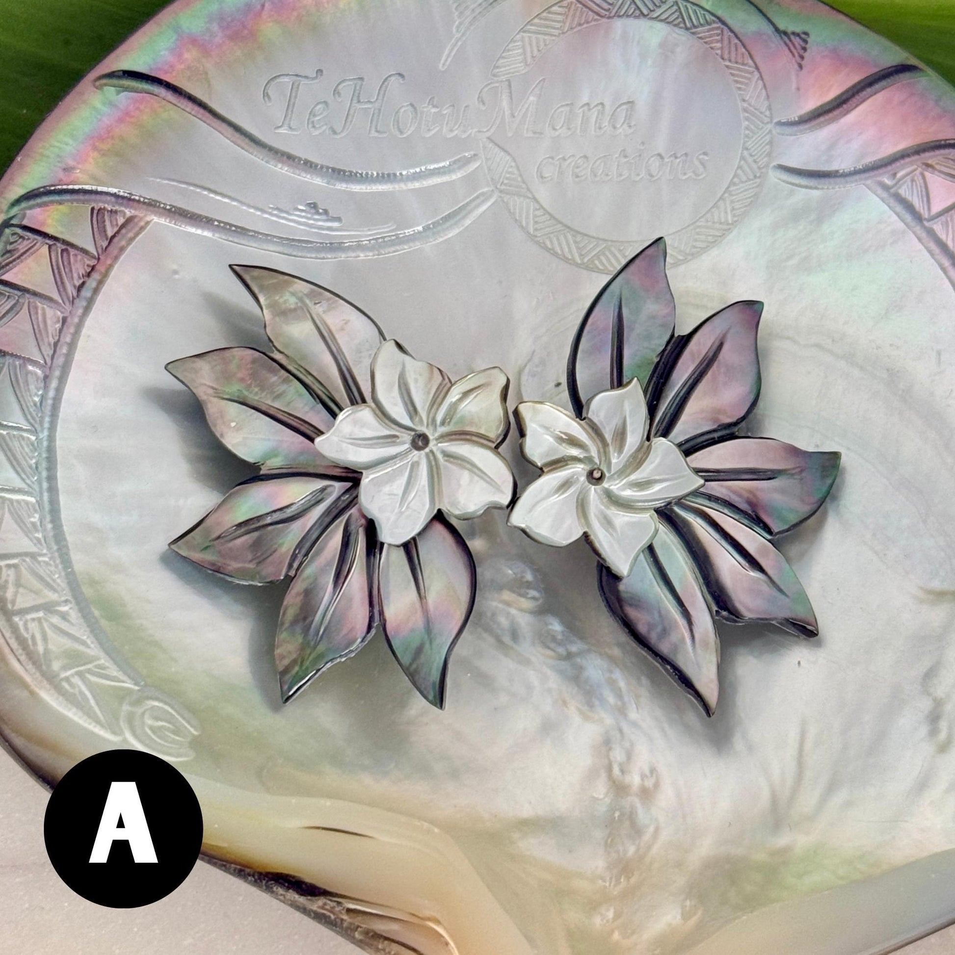 Mother of Pearl Shell earrings • Flower shape • Tropical • Carved jewelry