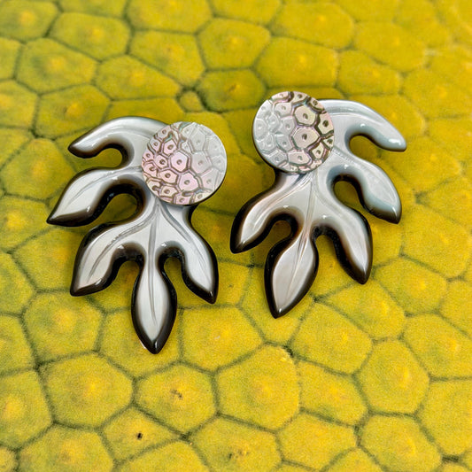 3 in 1 Mother of Pearl Shell earrings • Ulu shape • Tropical Breadfruit