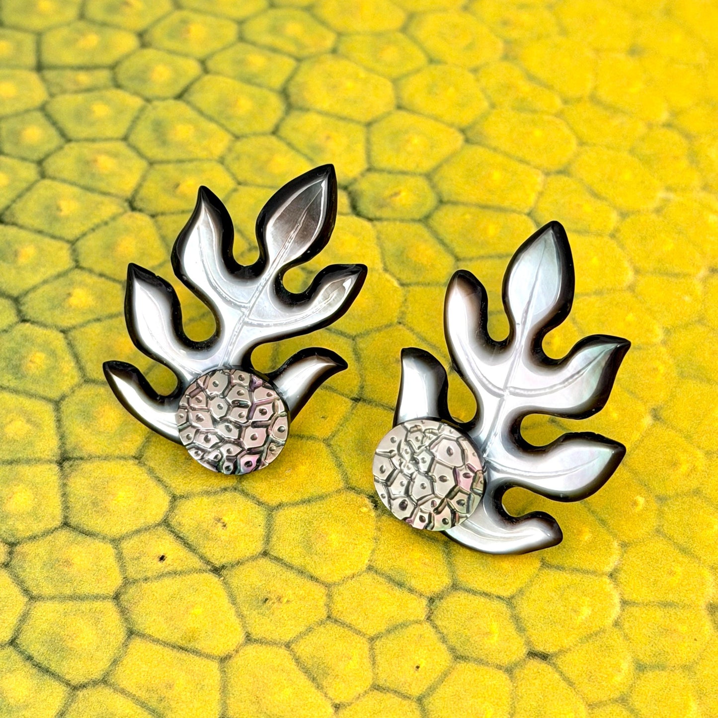3 in 1 Mother of Pearl Shell earrings • Ulu shape • Tropical Breadfruit