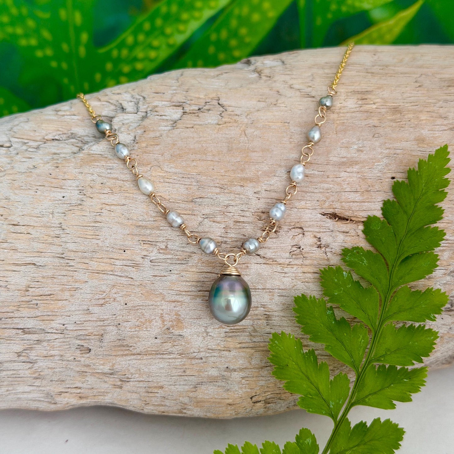 Tahitian Pearl & Keshi Necklace • Light Peacock color • Pink and Blue