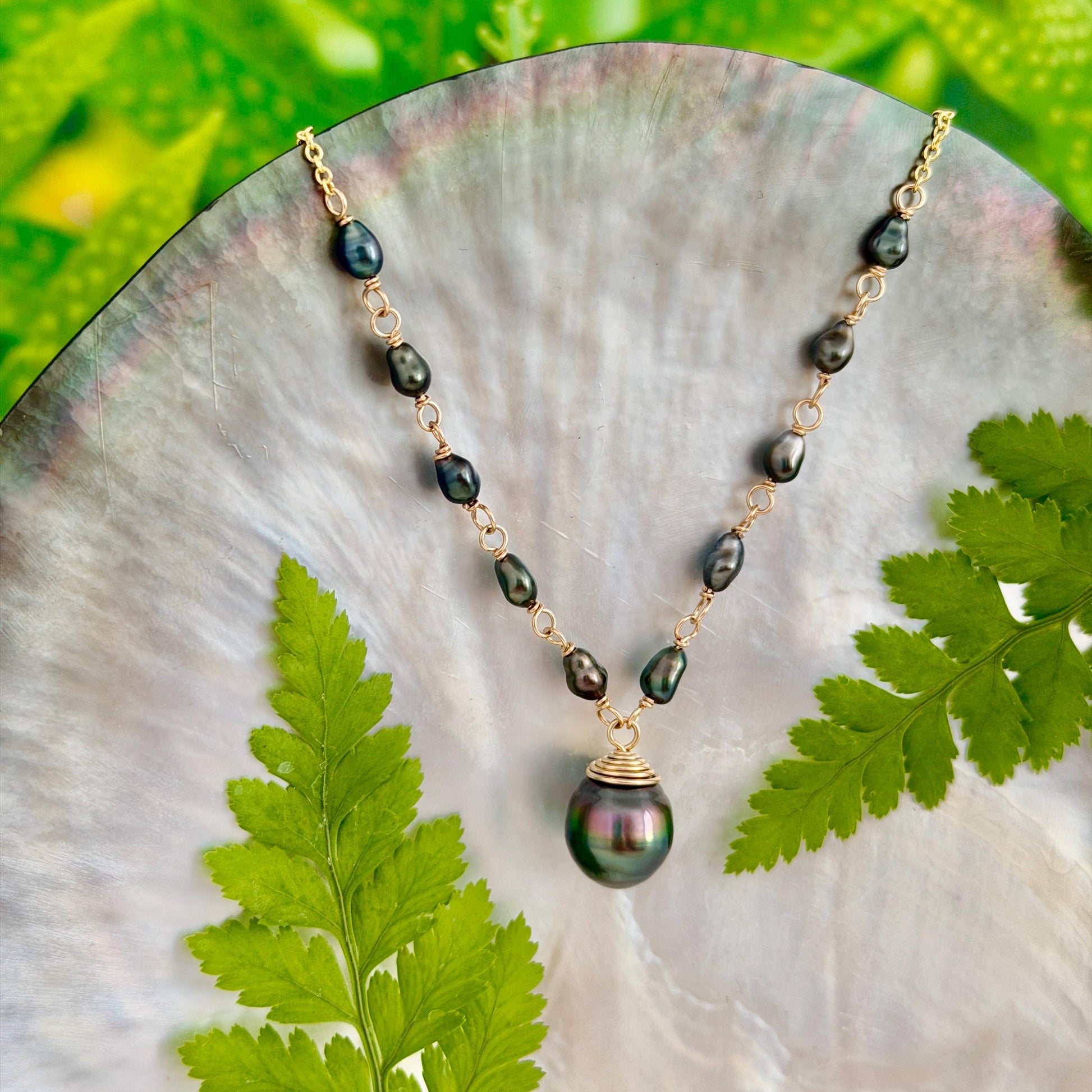 Tahitian Pearl & Keshi Necklace • Peacock color blue green pink