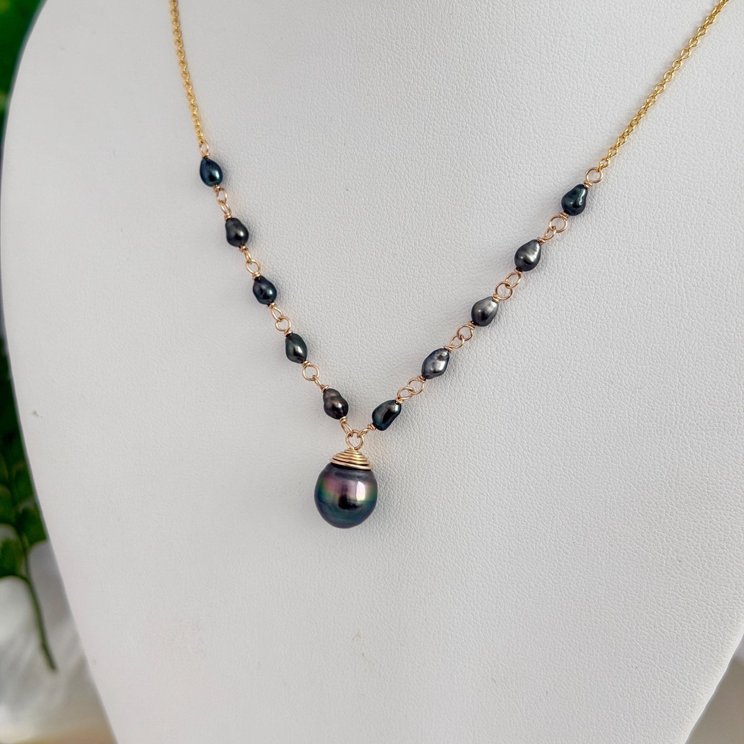 Tahitian Pearl & Keshi Necklace • Peacock color blue green pink