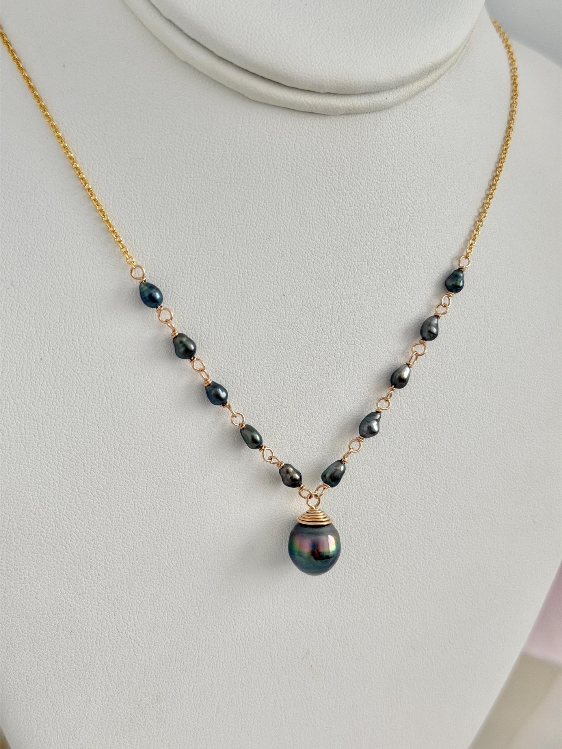 Tahitian Pearl & Keshi Necklace • Peacock color blue green pink