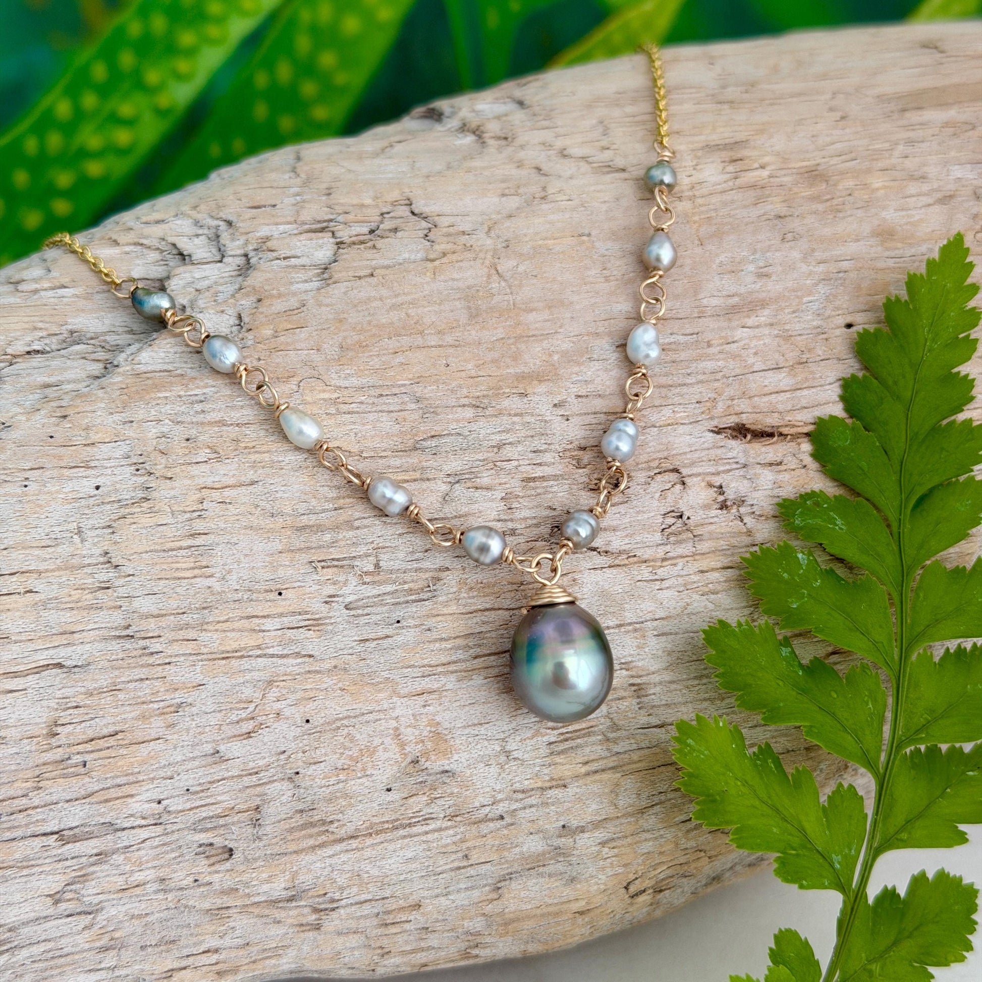 Tahitian Pearl & Keshi Necklace • Light Peacock color • Pink and Blue