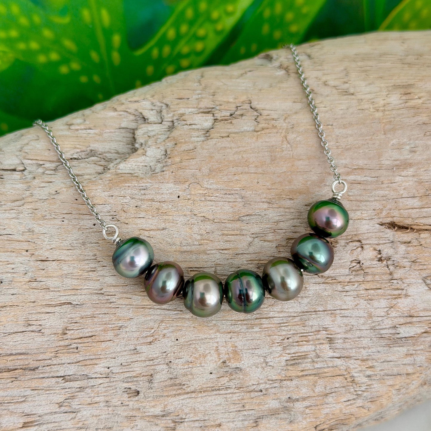 Tahitian Pearls necklace • Sterling silver jewelry • five pearls • Vibrant colors • U style