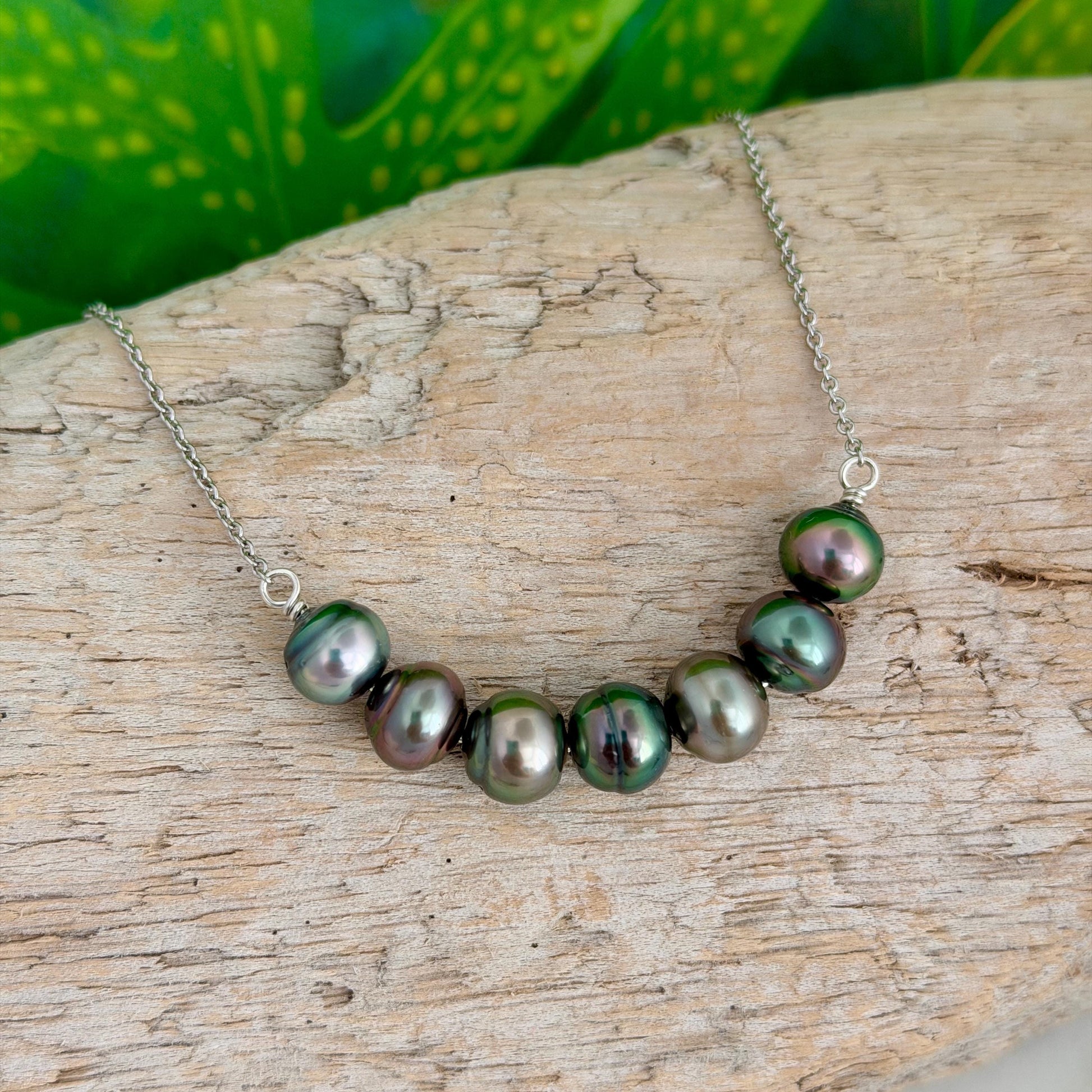 Tahitian Pearls necklace • Sterling silver jewelry • five pearls • Vibrant colors • U style