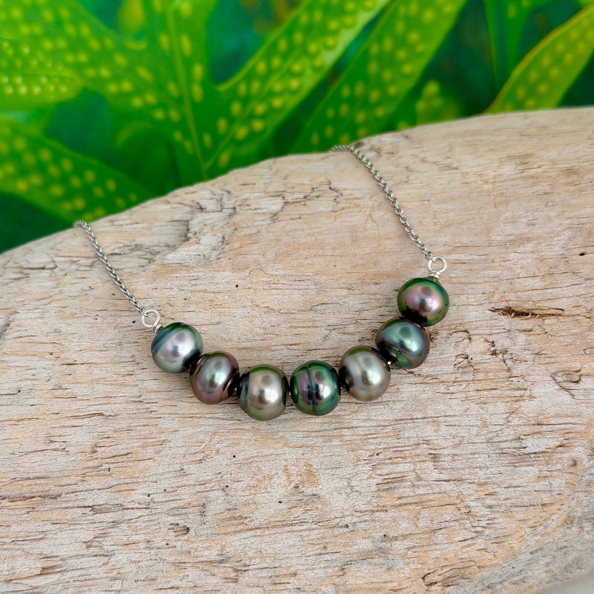 Tahitian Pearls necklace • Sterling silver jewelry • five pearls • Vibrant colors • U style