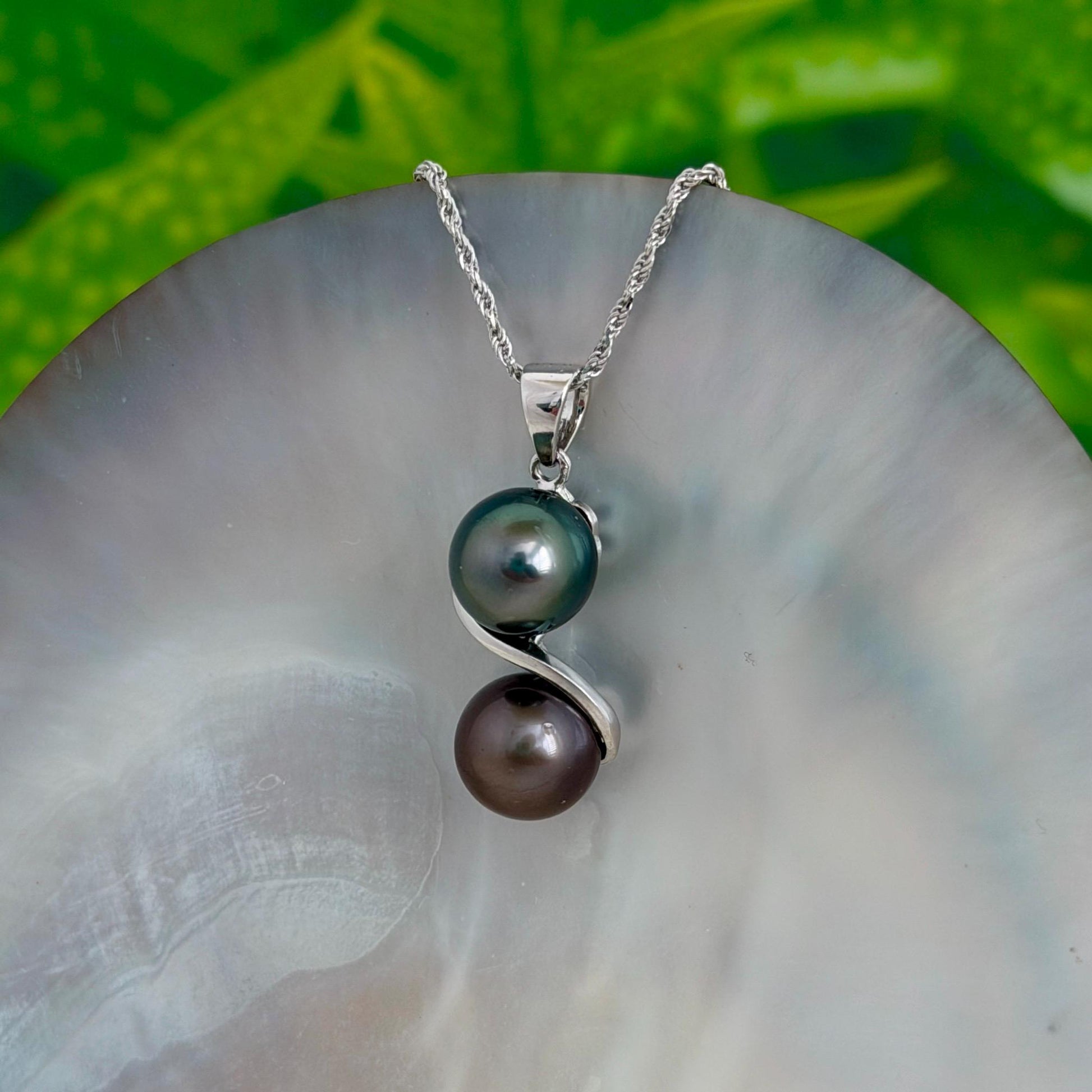 Tahitian Pearl Pendant • Green and Plum color • RARE Jewelry • Sterling Silver