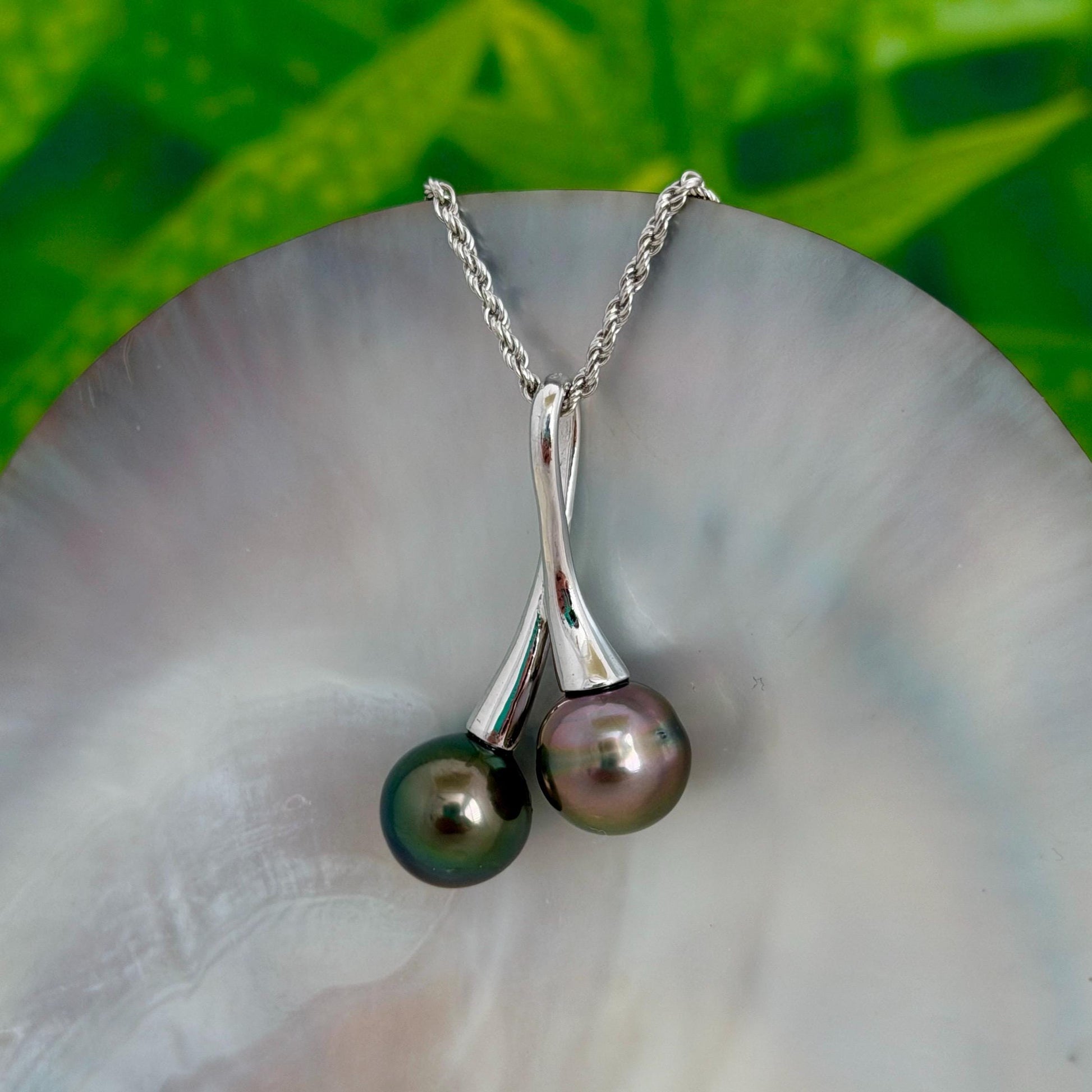 Tahitian pearl necklace • Double pendant • Silver Duo design • Green and Peacock Pink