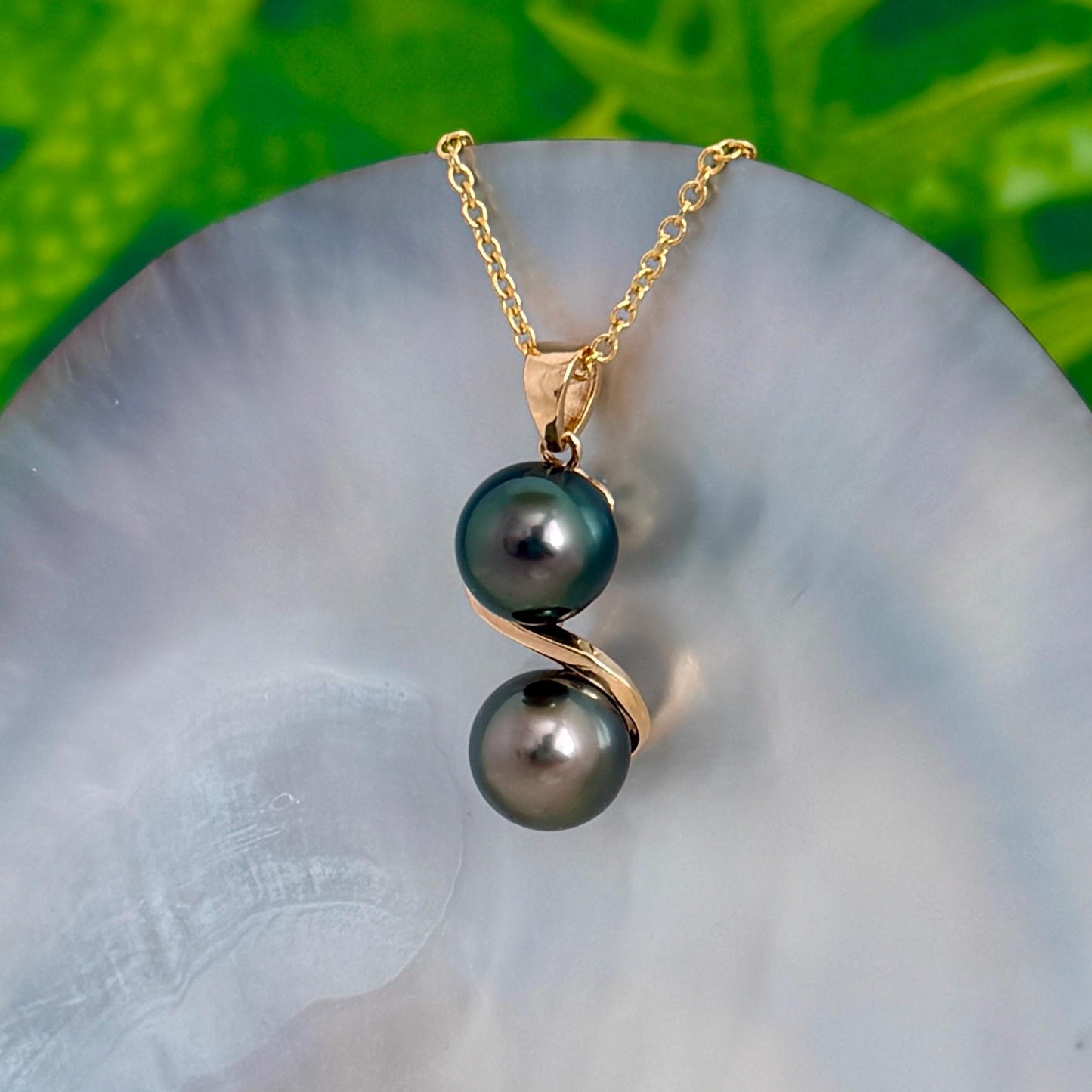 Tahitian Pearl Pendant • Green and Pink color • RARE Jewelry • Duo