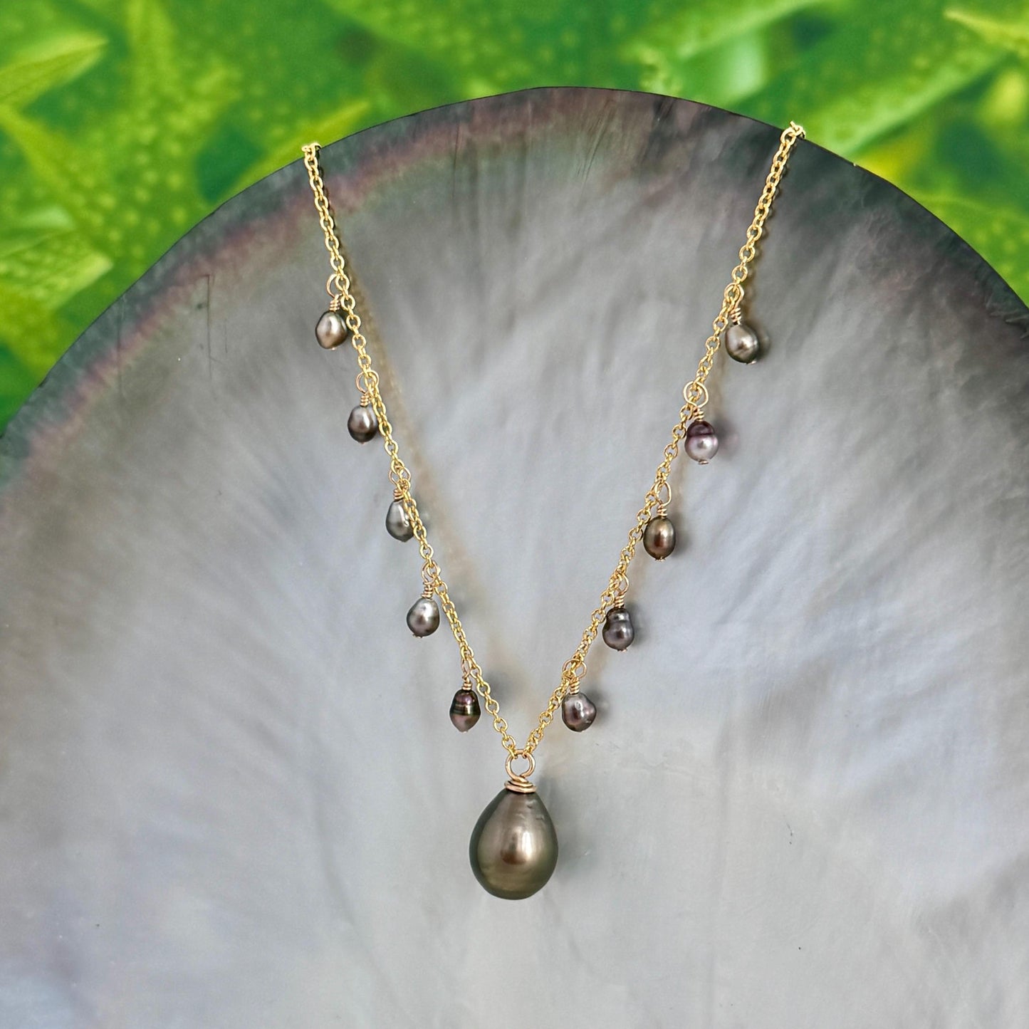 Tahitian Pearl & Keshi Necklace • Gold filled • Chocolate color