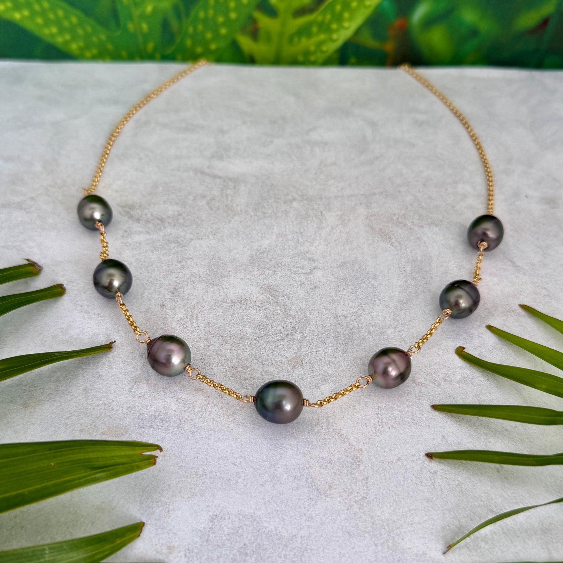 Tahitian pearl necklace • Gold filled Link chain • multicolor peacock, aubergine color