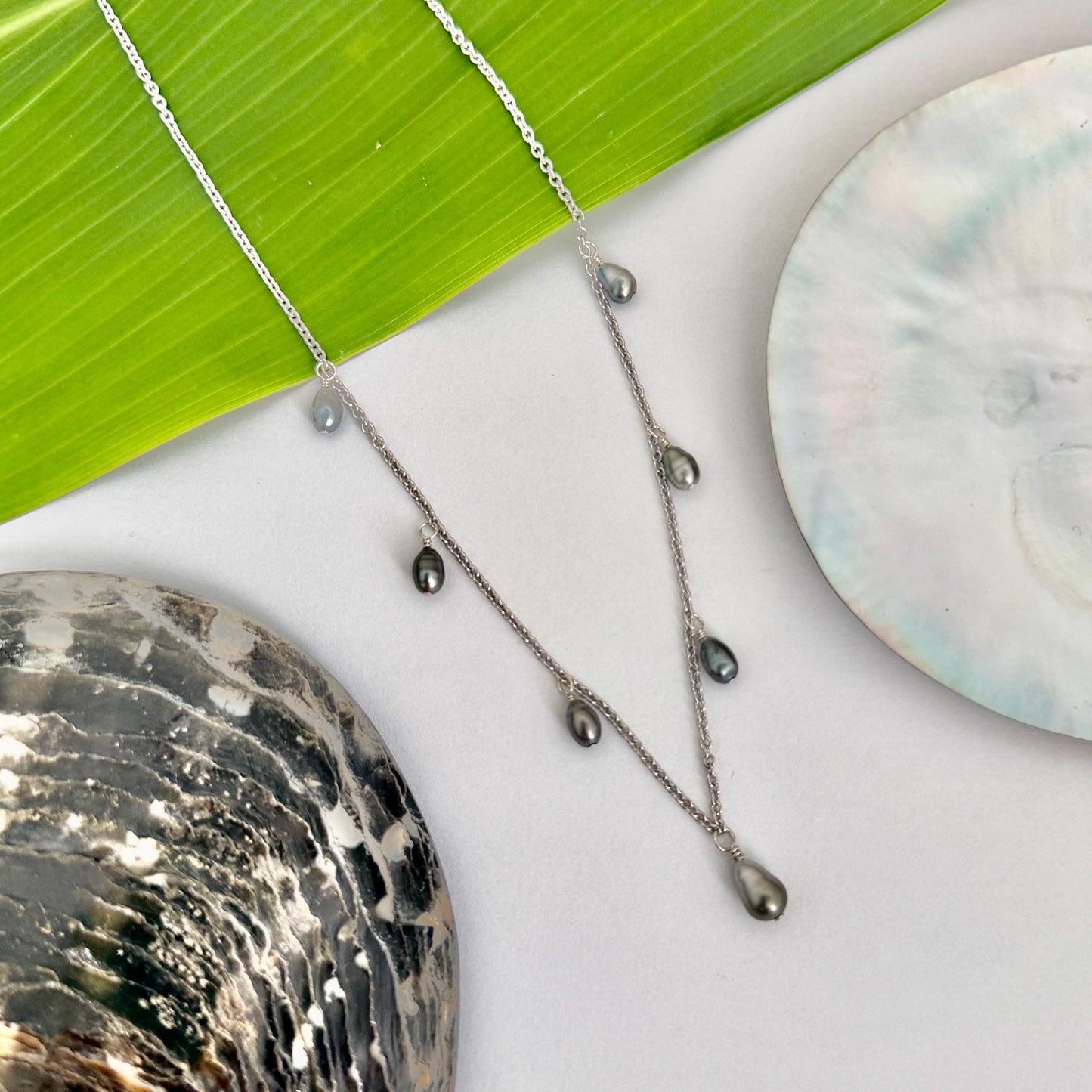 Tahitian Keshi Pearl necklace • Dangle gems in Sterling Silver