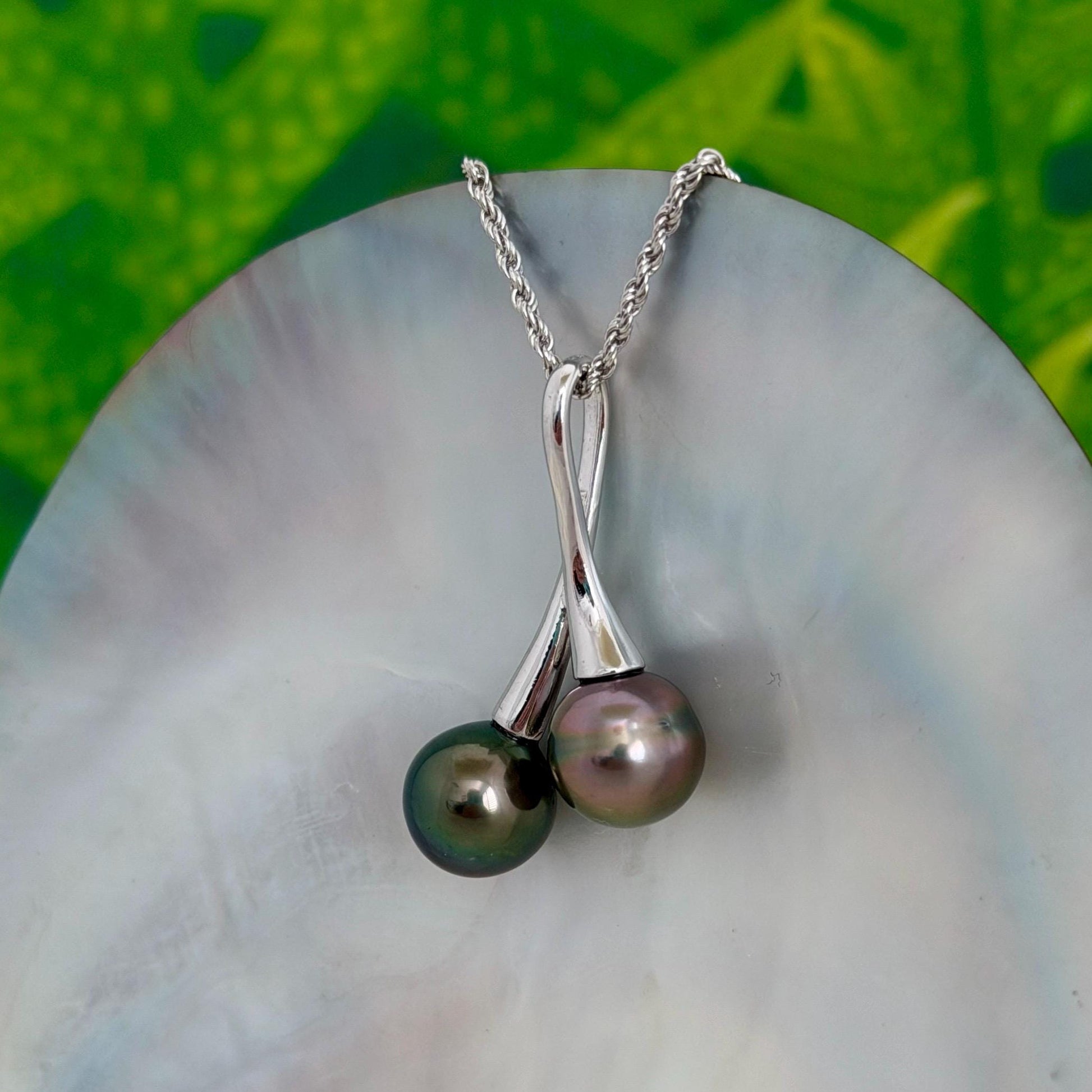 Tahitian pearl necklace • Double pendant • Silver Duo design • Green and Peacock Pink