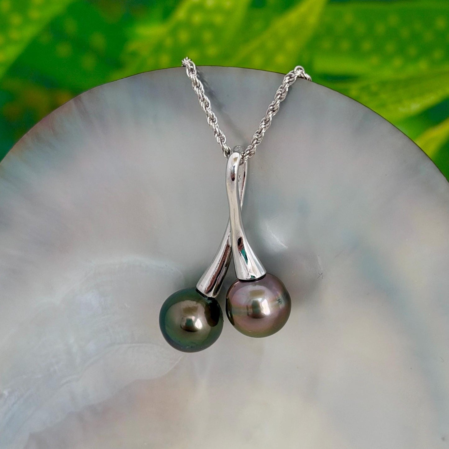 Tahitian pearl necklace • Double pendant • Silver Duo design • Green and Peacock Pink