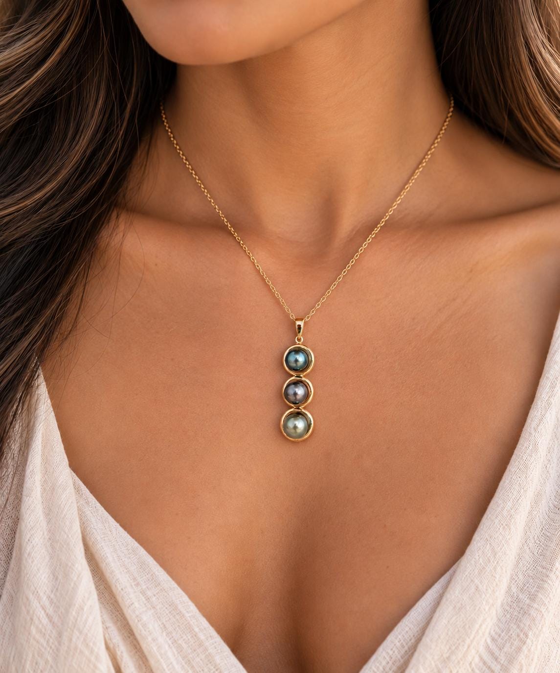 Rare Tahitian Pearl Necklace • Triple pearl jewelry in Gold plated • Peacock, Golden and Aubergine.