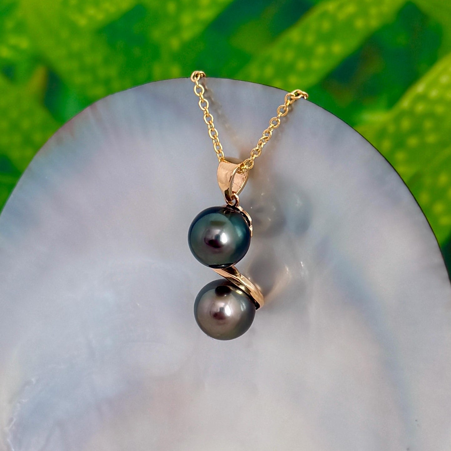 Tahitian Pearl Pendant • Green and Pink color • RARE Jewelry • Duo