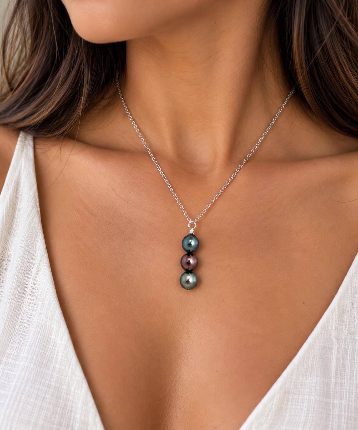 Tahitian Pearl Necklace • Triple • vertical bar • Blue, Red and Green color • Sterling silver