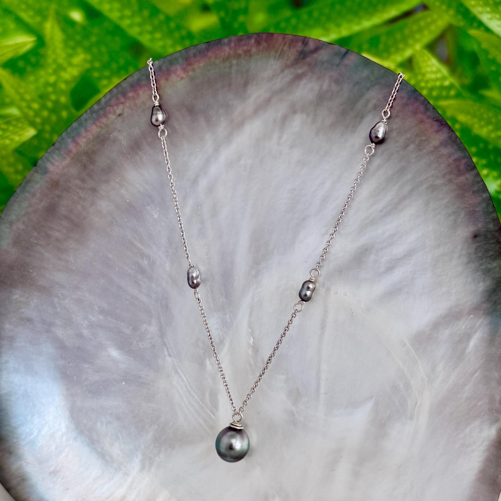 Tahitian pearl necklace • Keshi jewelry • Link chain • Sterling Silver • 10.3mm Light Peacock color