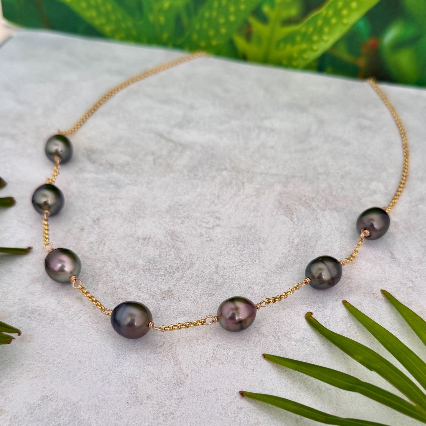 Tahitian pearl necklace • Gold filled Link chain • multicolor peacock, aubergine color