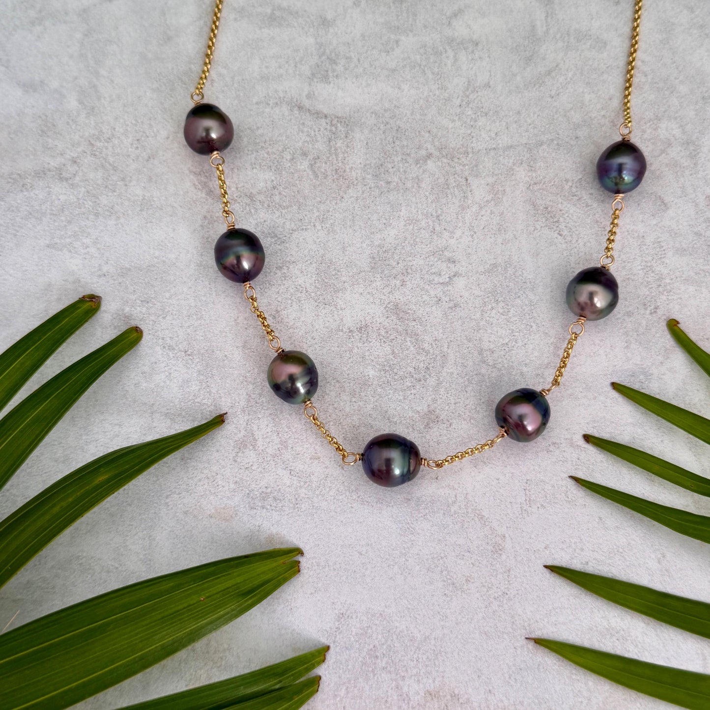 Tahitian pearl necklace • Gold filled Link chain • multicolor peacock, aubergine color