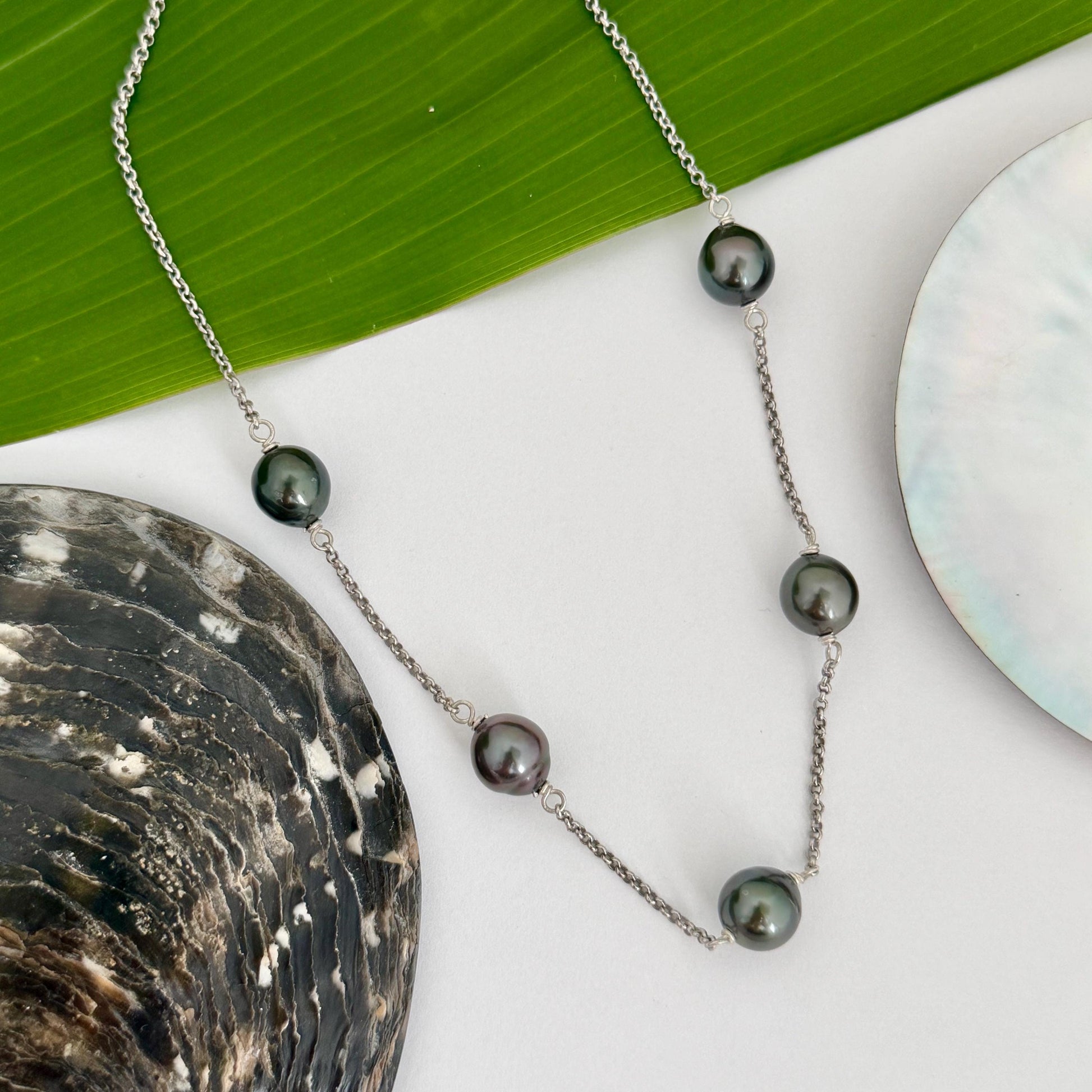 Tahitian Pearl necklace • Five gems • Sterling silver chain