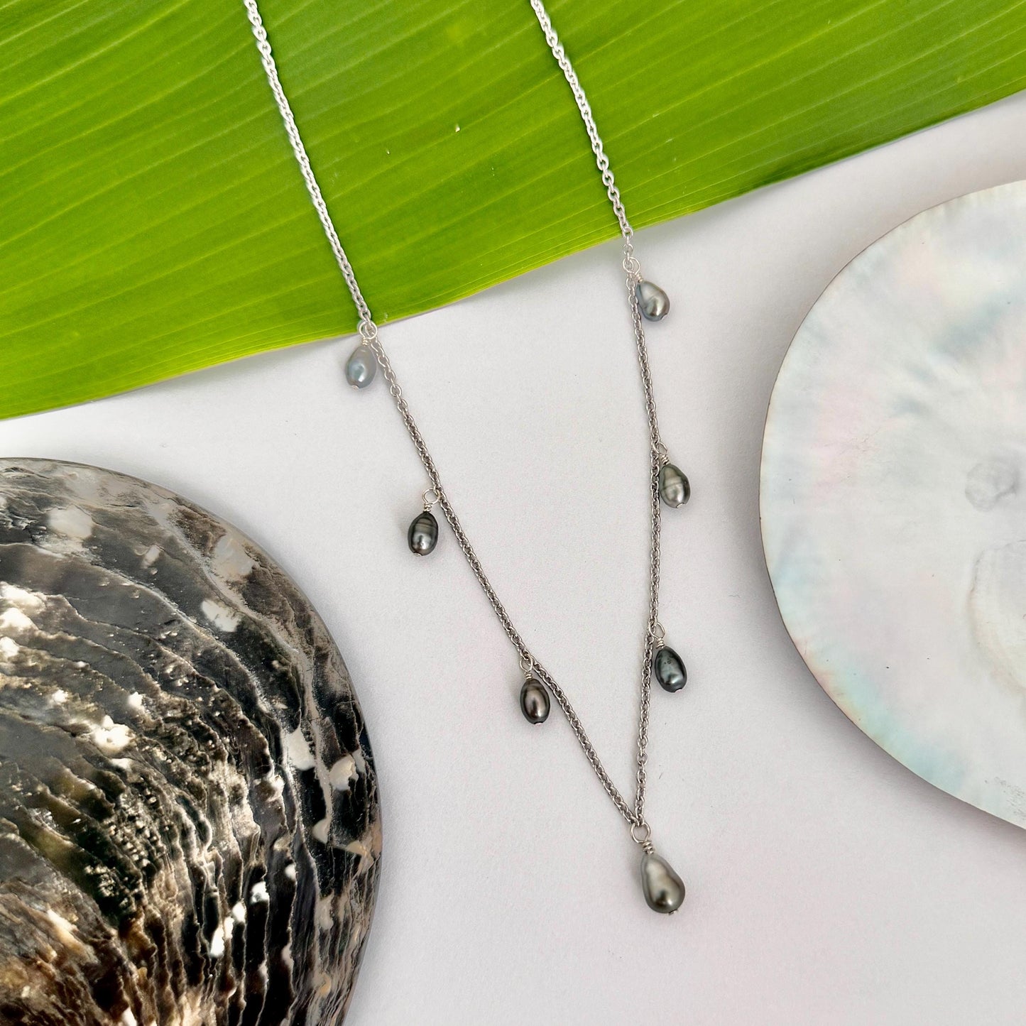 Tahitian Keshi Pearl necklace • Dangle gems in Sterling Silver