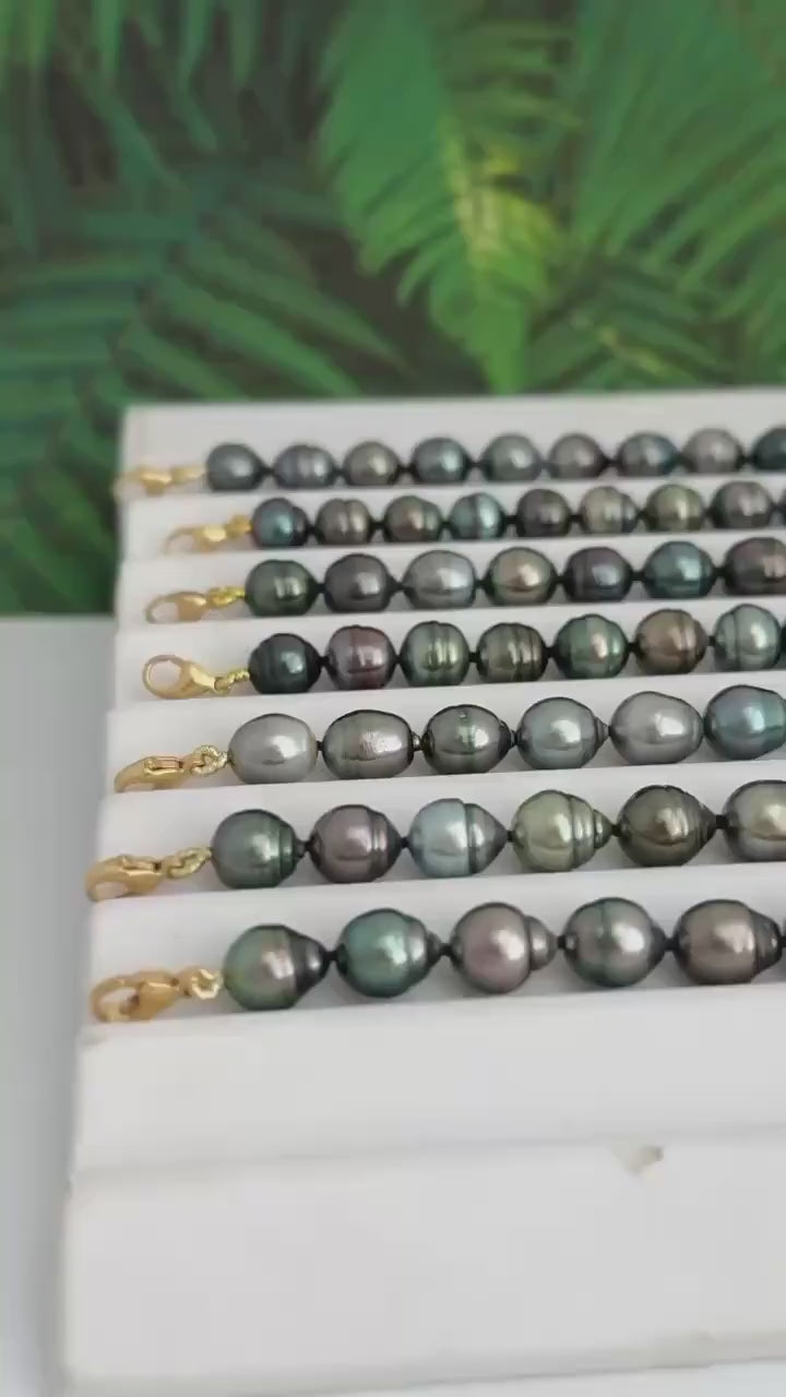 Tahitian Pearl Bracelet • Strand of pearls • Multicolor • luxurious gift