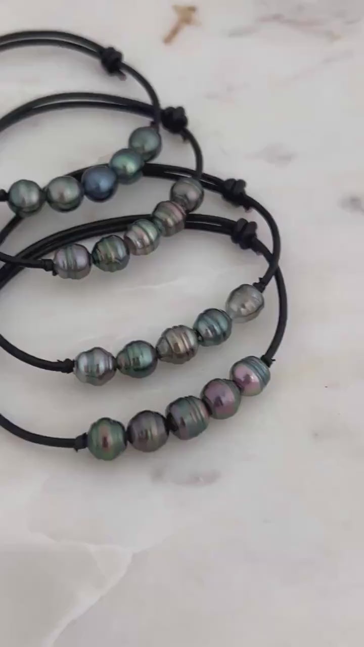 Tahitian Pearl bracelet • Adjustable Leather with 5 black pearls