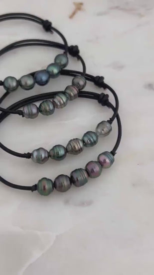 Tahitian Pearl bracelet • Adjustable Leather with 5 black pearls